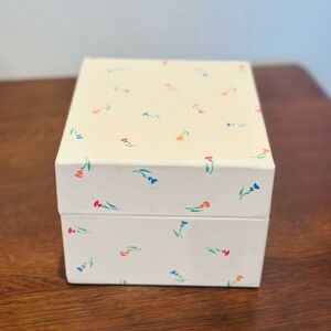 Hallmark Vintage Photo Box with Hinged Lid in Flower Pattern
